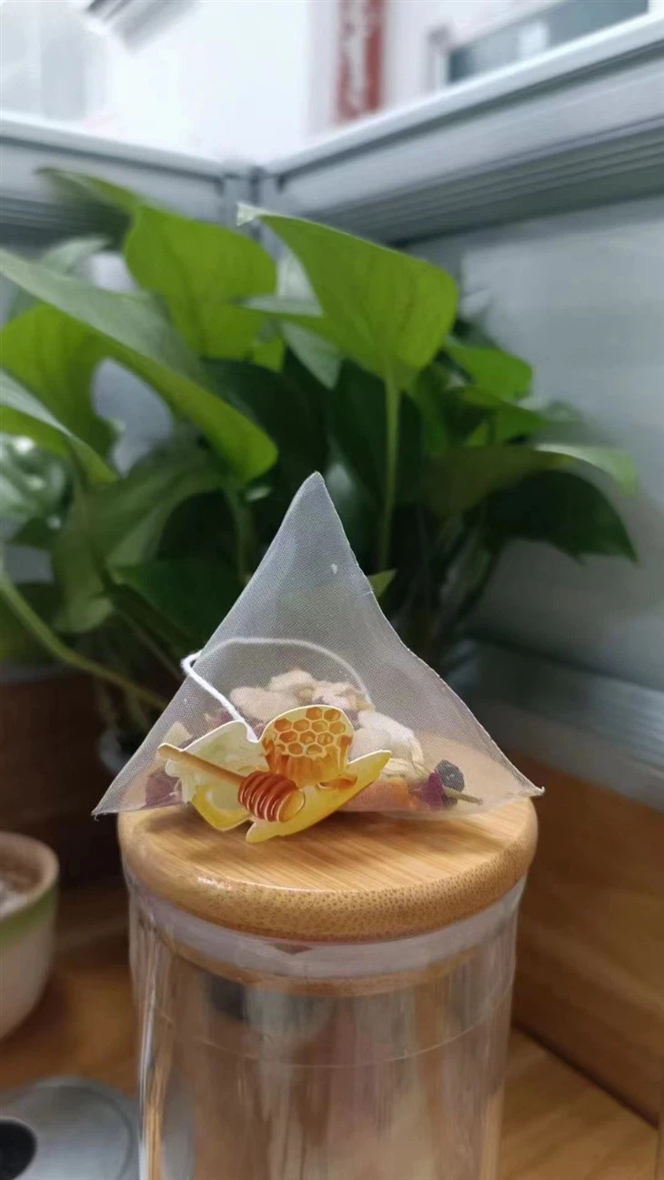 Customized Label PA Nylon Pyramid Tea Bags Roll